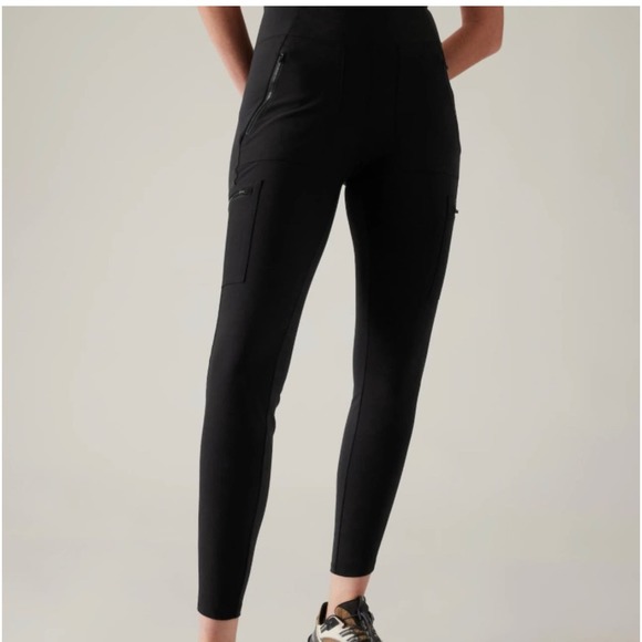 Athleta Pants - Athleta Headlands Cargo Hybrid Mid Rise Tights